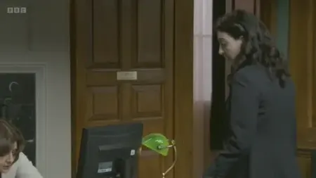 Screenshot: Don't forget you're on a train to Bradford soon,