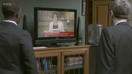 Screenshot: 'I have decided to stand down as leader.'