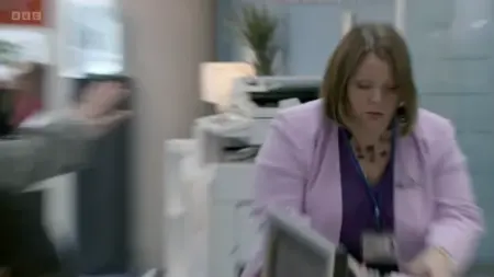 Screenshot: We haven't got a green, so let's not hit the accelerator.