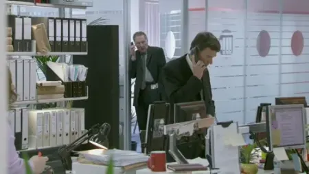 Screenshot: Olly, for God's sake pick up. I've had it. I'm coming in from the cold.