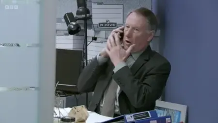 Screenshot: Look, please, just, just ring me back.