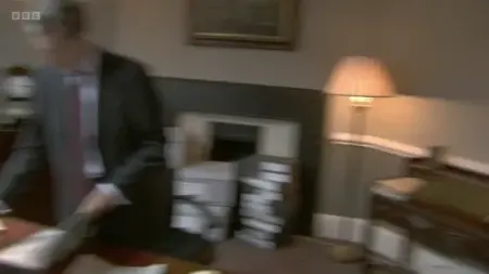 Screenshot: Er...Glenn is in reception.