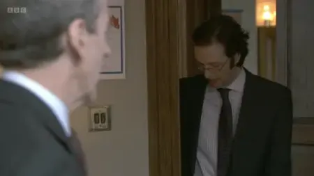 Screenshot: Cullen. Glenn Cullen is in reception.