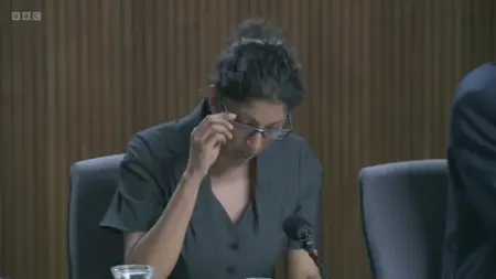 Screenshot: and she described the atmosphere in the office