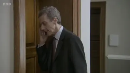 Screenshot: Listen, I need a police station with a lot of exits and entrances,